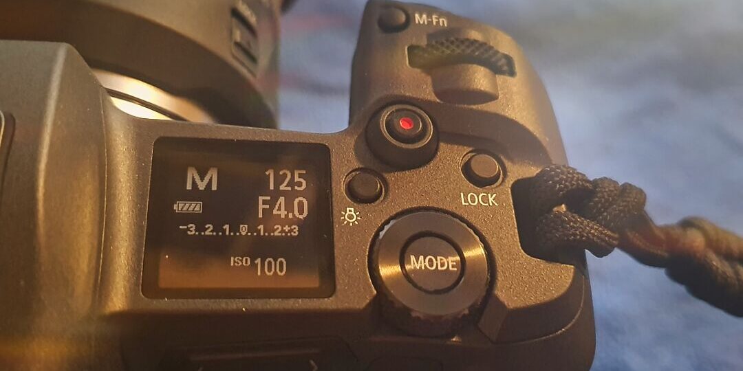 Canon EOS R: Mit Schulterdisplay schon verwöhnt?