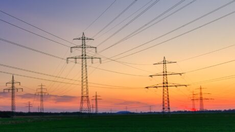 Mehrum Sonnenuntergang an Kraftwerk